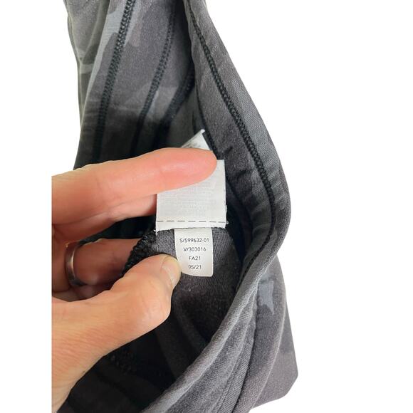 Athleta Girl Warm Up Jogger 14 Black Gray Camo Drawstring Sweatpants Zip Pocket - Picture 9 of 10